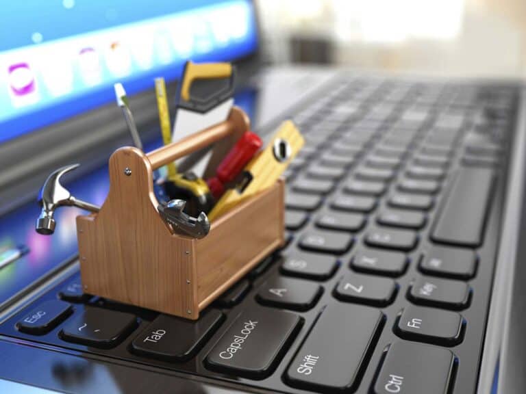 Quy Trình Bảo Trì Hệ Thống Máy Tính Là Gì?